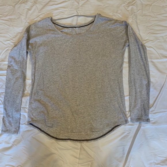 Under Armour Long Sleeve - Picture 1 of 3